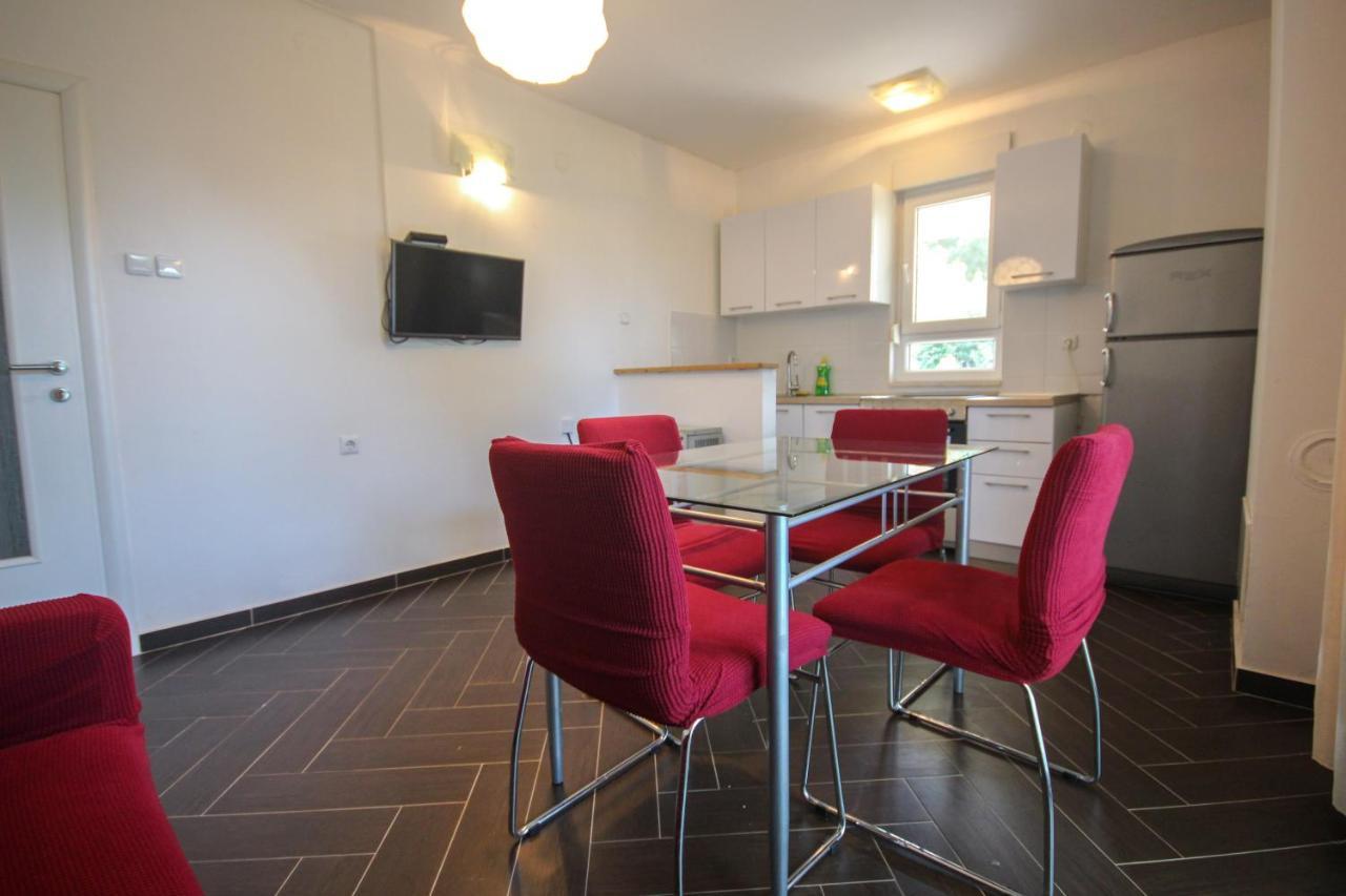 Cukon Holiday Home Медулин Екстериор снимка