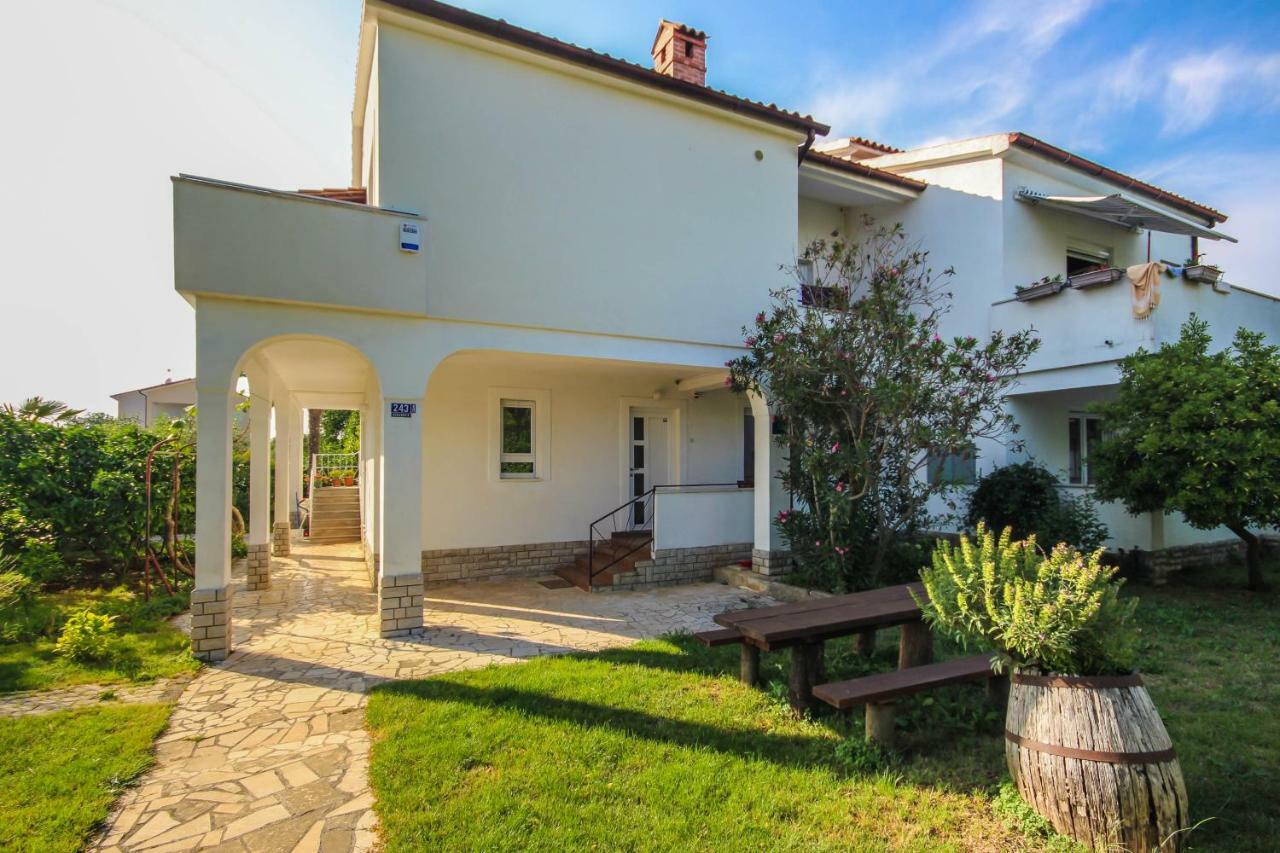 Cukon Holiday Home Медулин Екстериор снимка