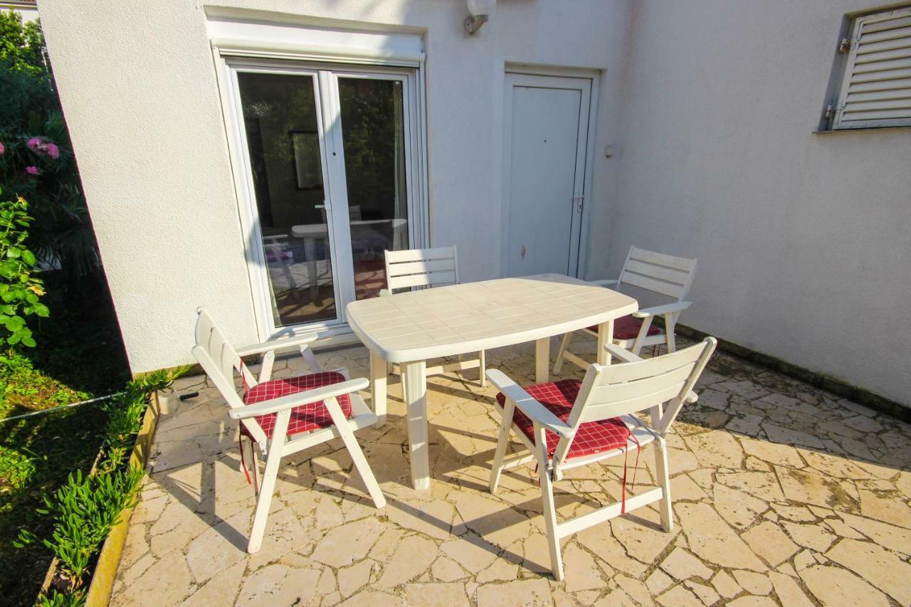 Cukon Holiday Home Медулин Екстериор снимка