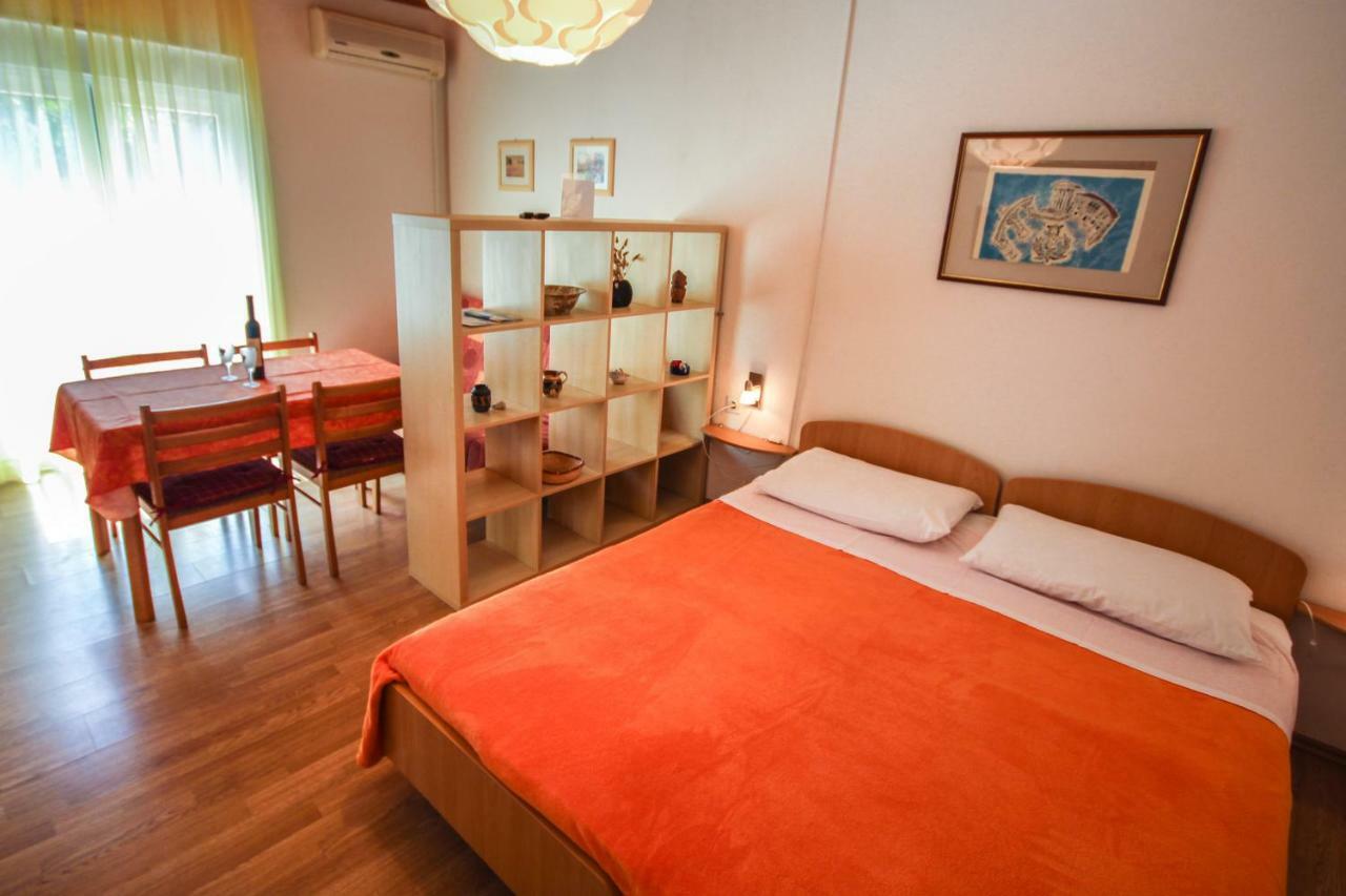 Cukon Holiday Home Медулин Екстериор снимка