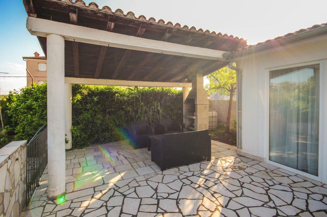 Cukon Holiday Home Медулин Екстериор снимка