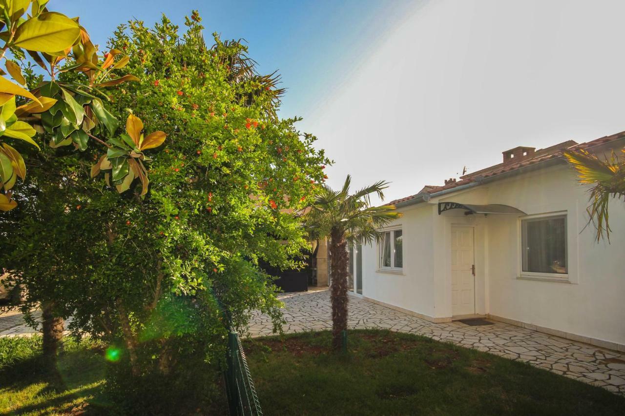 Cukon Holiday Home Медулин Екстериор снимка